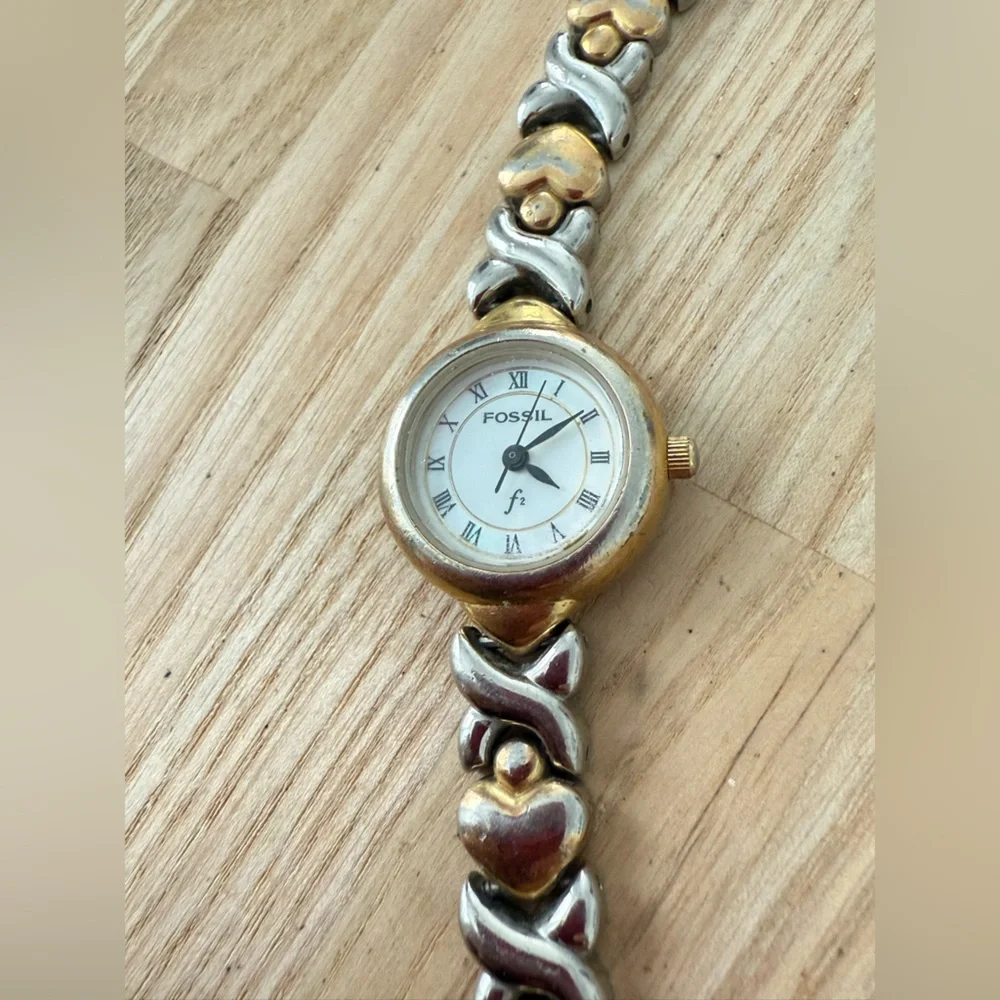 Vintage fossil ladies two tone heart link watch NEW BATTERY